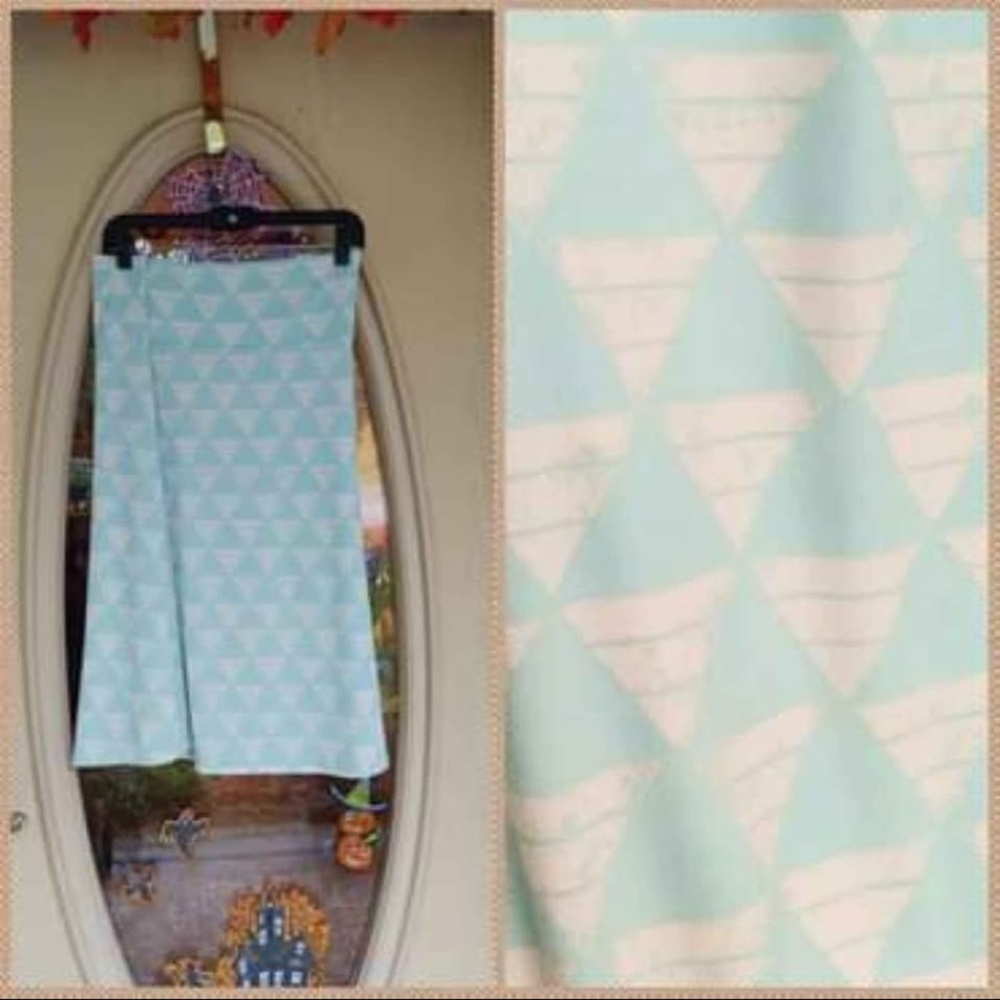 LuLaRoe 3X Skirt in Geometric Pattern - Teal And Ivory - Azure Summer